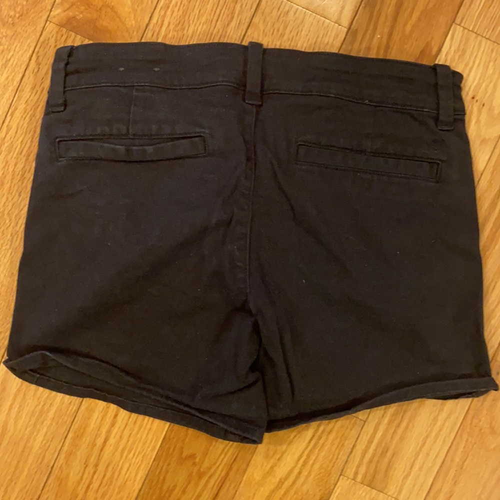 Shorts - Picture 2 of 4